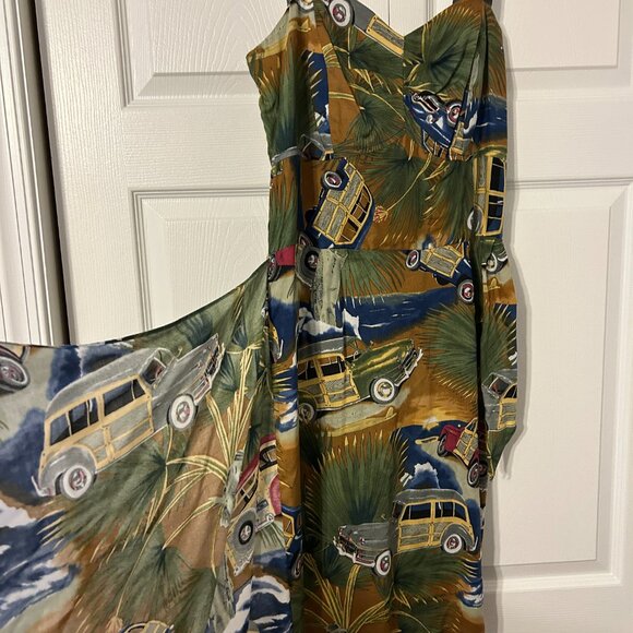 Vintage DIAMOND HEAD Sportswear Sz M Woodie Surf Cars Sleeveless Hawaiian Dress - Picture 11 of 12